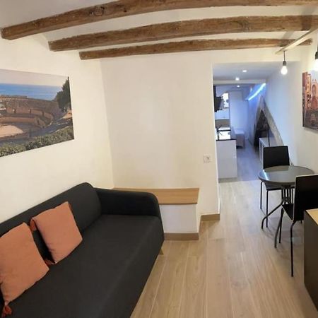 Appartamento Casa Ferrers Piso 1. Loft En El Centro Tarragona Esterno foto